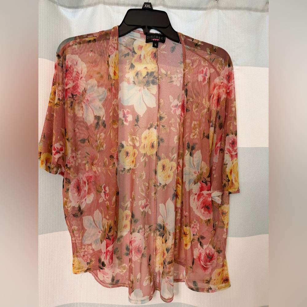 Discreet Pink Floral Sheer Cardigan